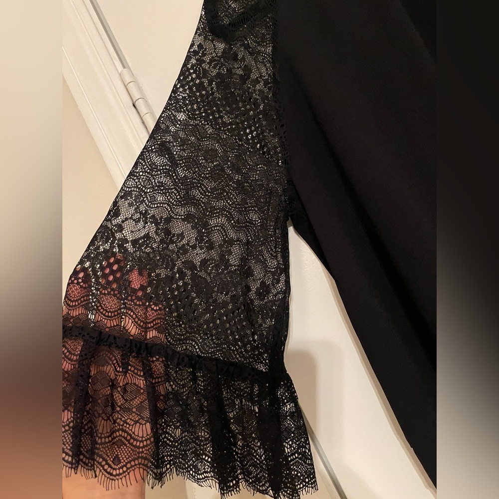 Who What Wear Black Lace Sleeve Blouse Size L - Picture 3 of 4